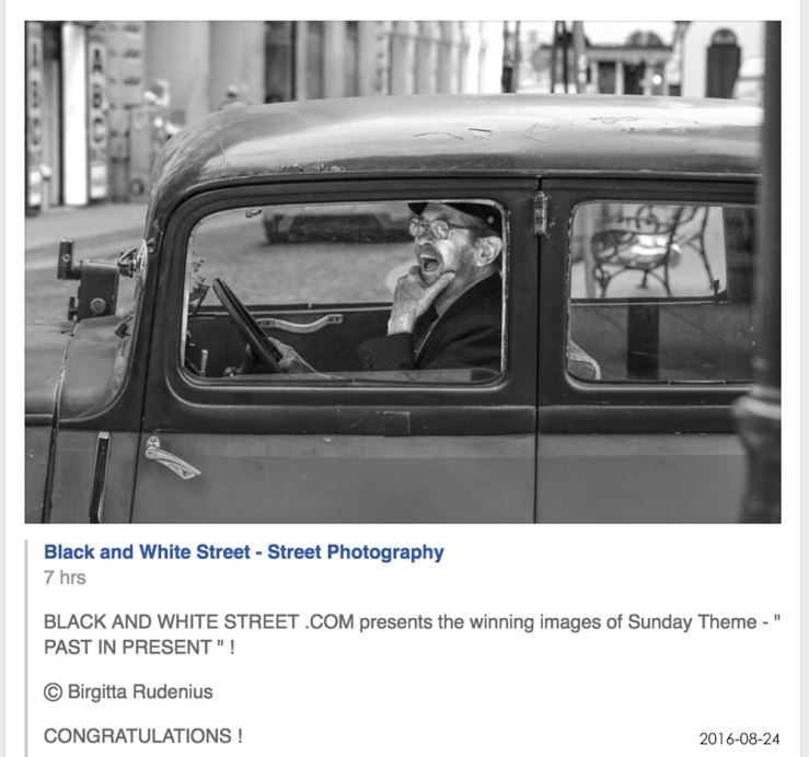 Black and White Street.com Theme Winner